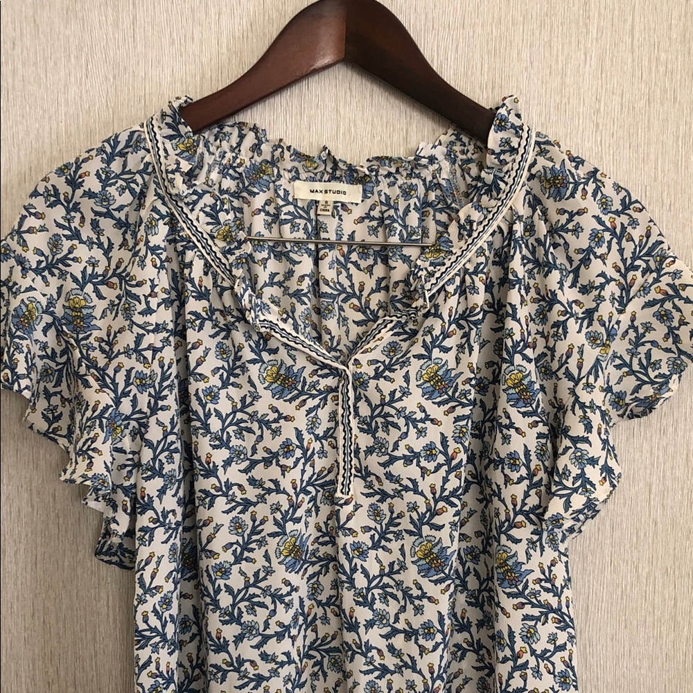 Max Studio Cream Floral Tie-Neck Ruffle Sleeve Top